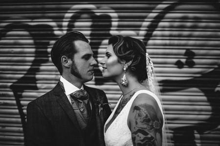 unconventional-creative-and-alternative-bristol-wedding-photographer-017.jpg