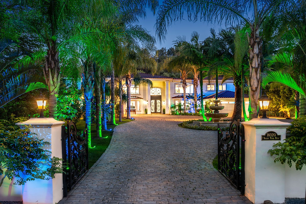 Betty Moon's estate at 16020 Valley Vista Blvd, Encino, CA 91436