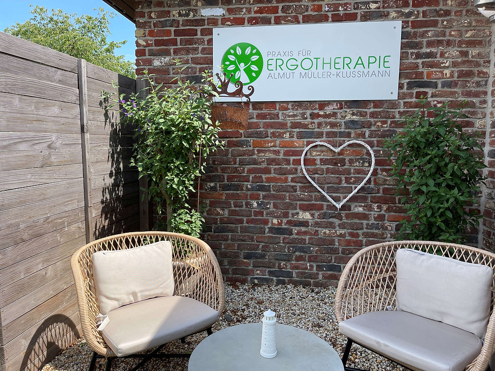 Praxis Wartebereich Außen