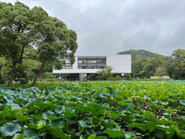 この旅最後の坂倉準三建築、神奈川県庁舎、神奈川県立近代美術館(現:鎌倉文華館 鶴岡ミュージアム)