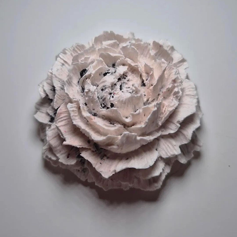 rose en jesmonite
