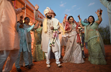 #HinduBride #HinduGroom #HinduCeremony #HinduWeddingTraditions #HinduWeddingDecor #IndianBride #IndianWeddingDecor #IndianWeddingCeremony #HinduDestinationWedding #LuxuryHinduWedding