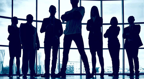 20151215195453-business-leader-group-front-leadership-team-professionals-businesspeople.jp