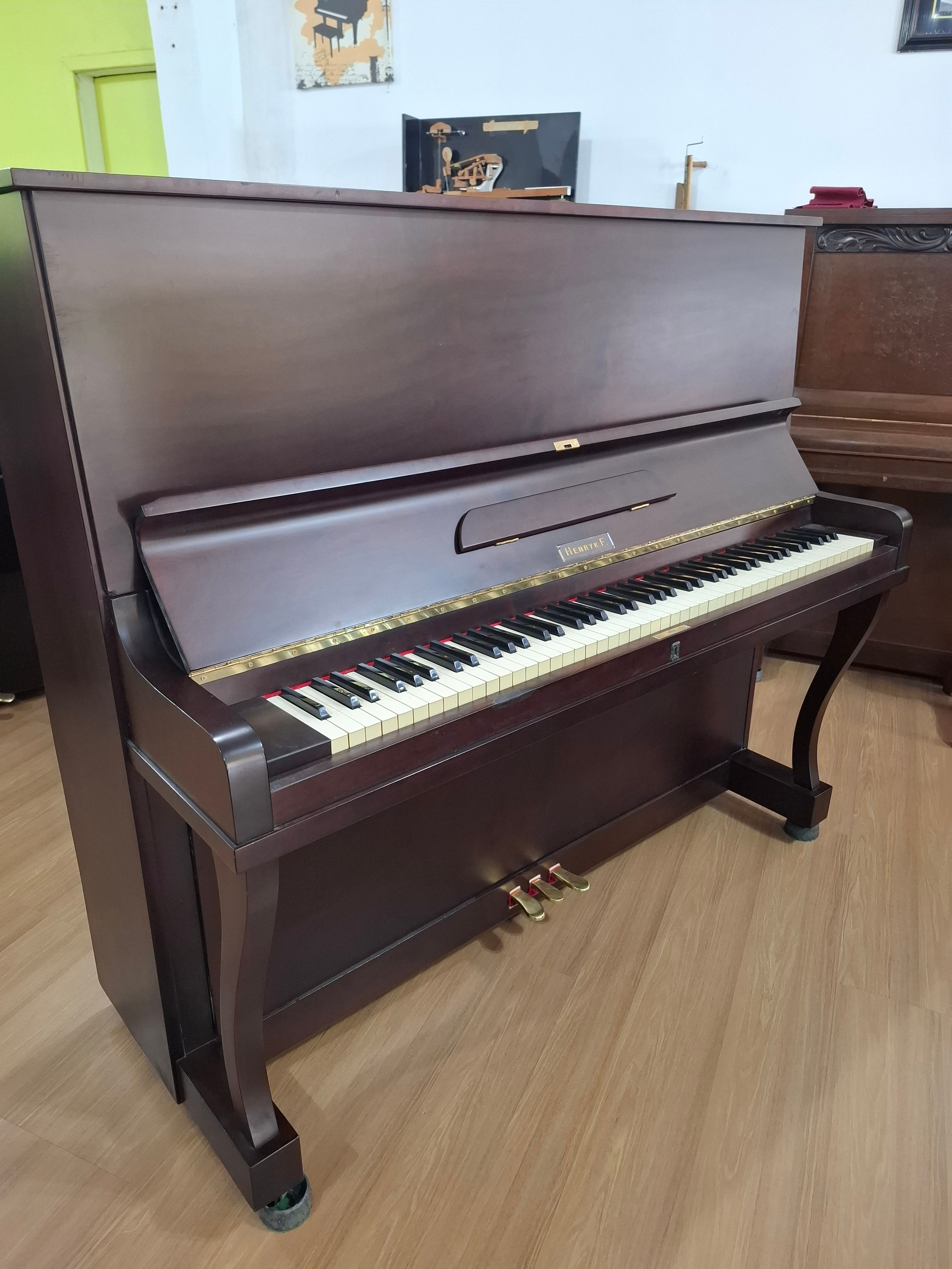 Piano Falcoviski Residencial