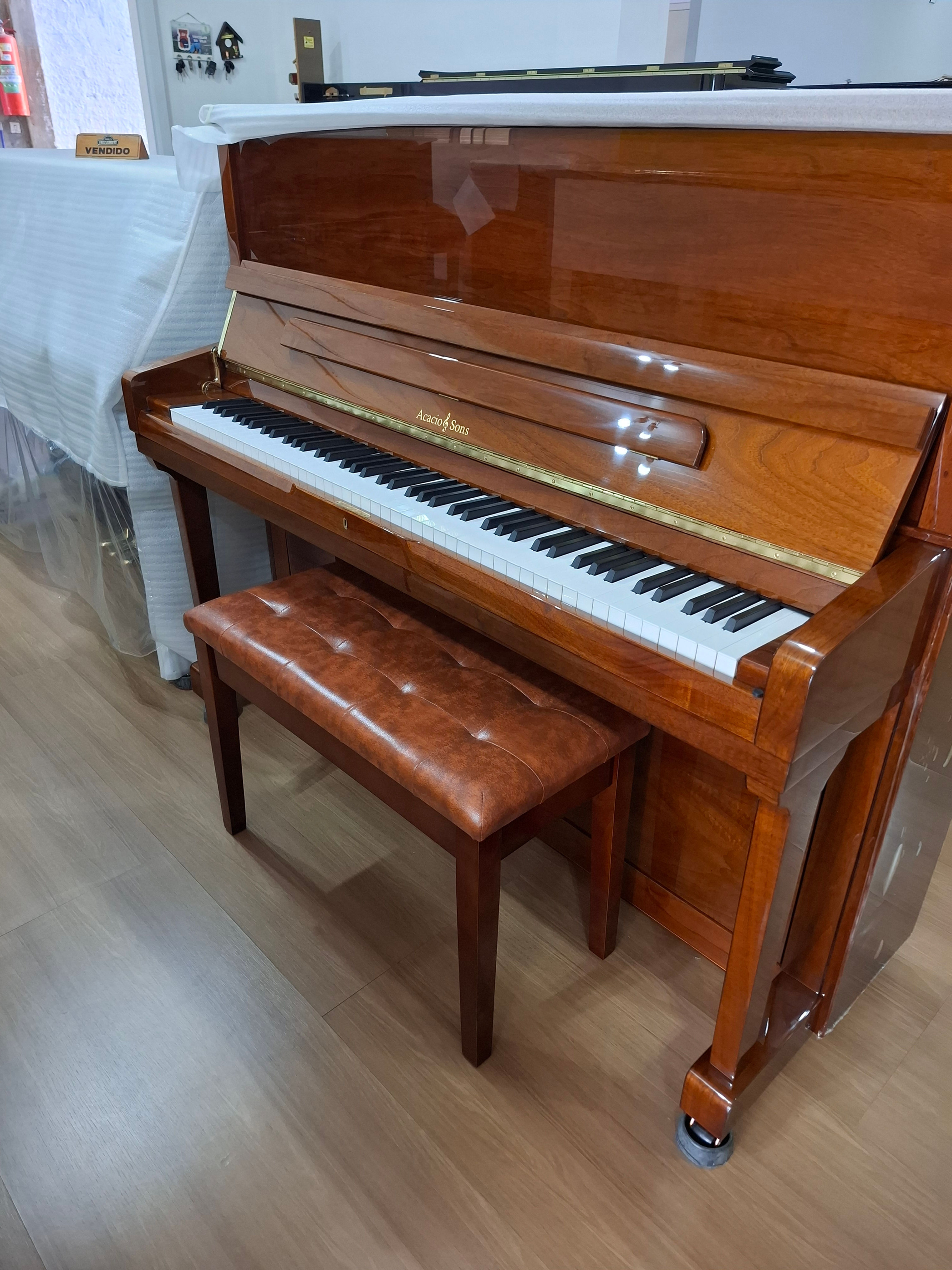 Acacio & Sons HU-123 Residencial