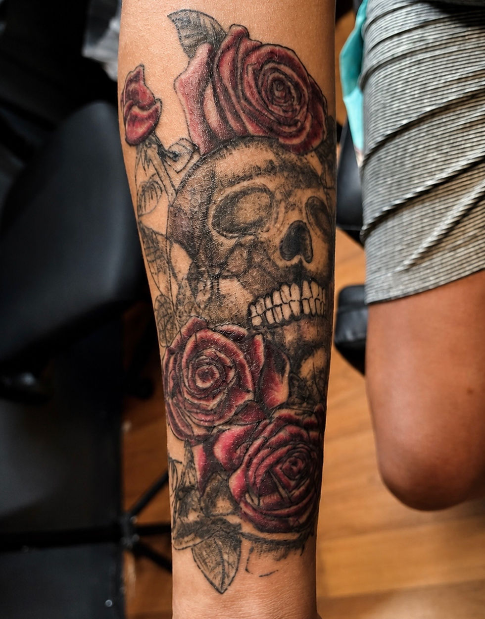 skull and roses arm tatoo ink bunker Alec DT