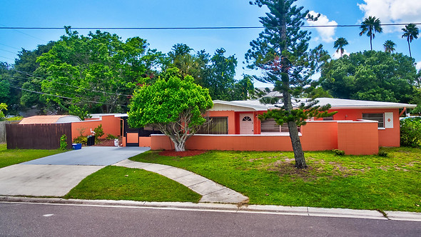 Street View of Classic Beachside House