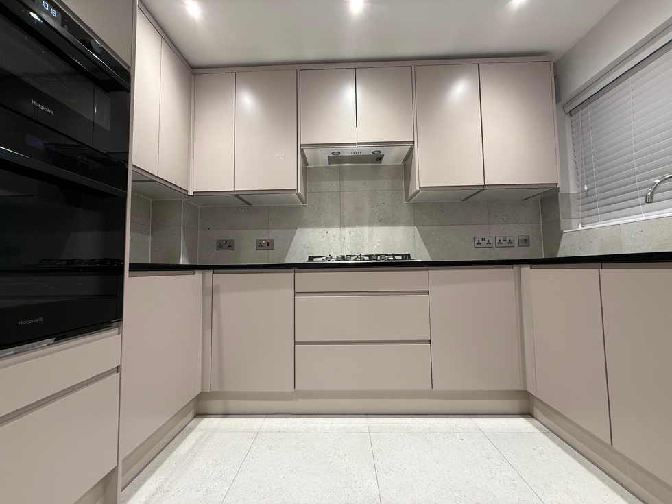 Pict - 111 Greenhaven - Kitchen - 2