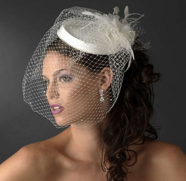 Casquetes-e-chapéus-para-o-visual-das-noivas-08.jpg