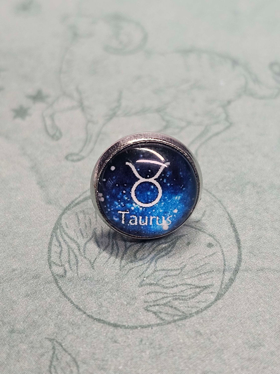 Miniaturbild: Taurus Stud Earrings