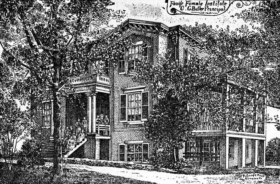 Lee Street Mansion: The Historic Building Restored by Alls and Transformed into a Communal Living Space.