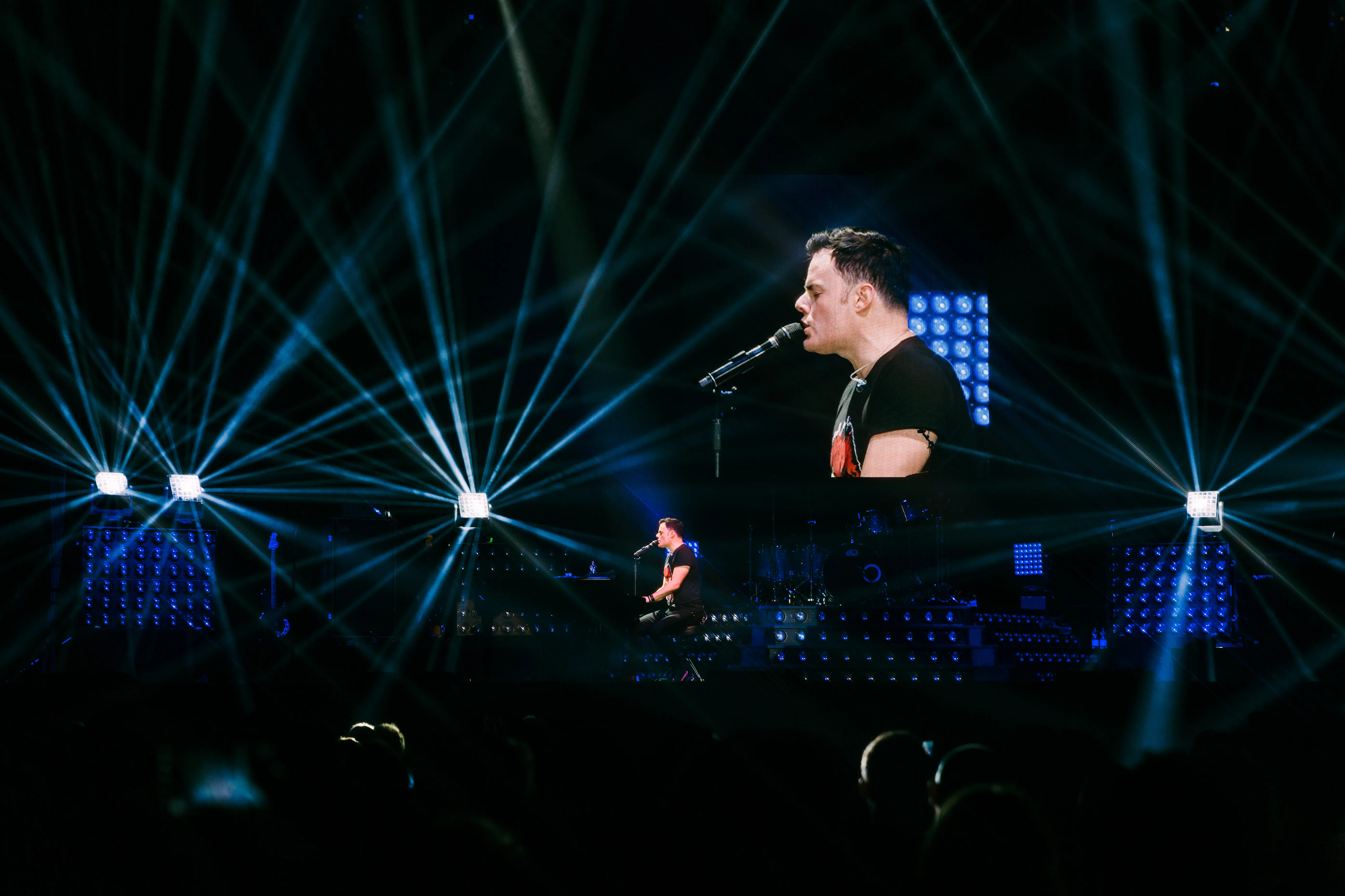 One Vision of Queen feat. Marc Martel