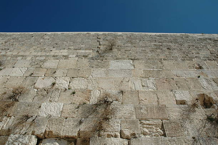 the-kotel-picture-id140411995_k=20&m=140411995&s=612x612&w=0&h=TWWrfpm1DjC-pkhiQ-I83gJd9Bq