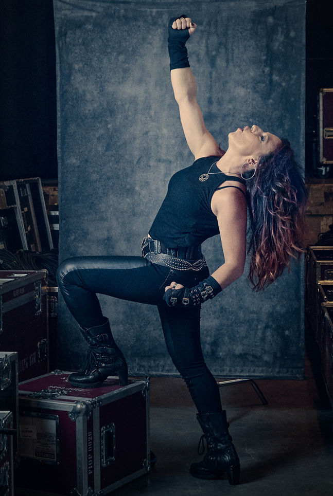 Copie de Lori-Mag1_edited_edited.jpg