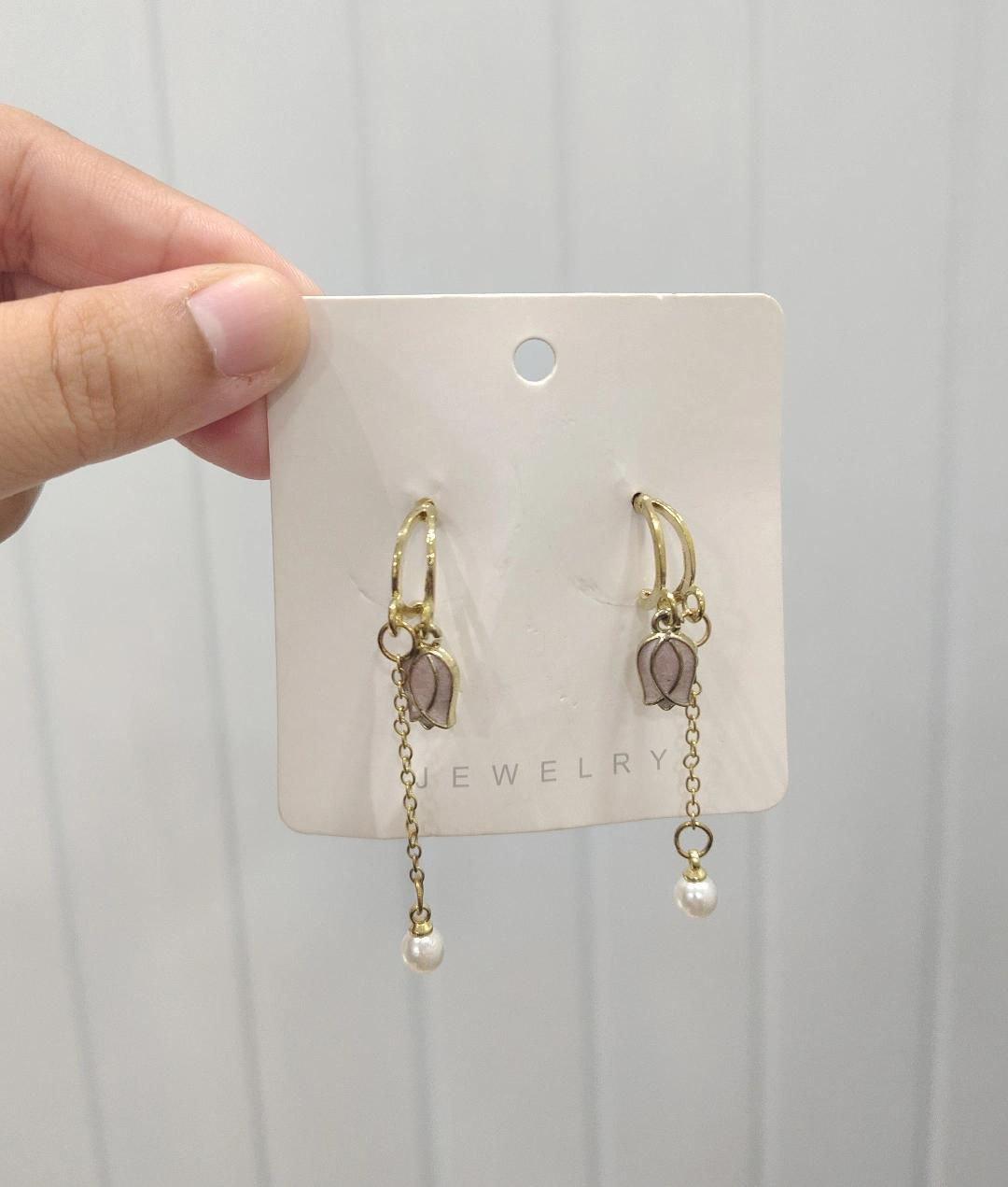 Tulip Charm and Pearl Drop Earring