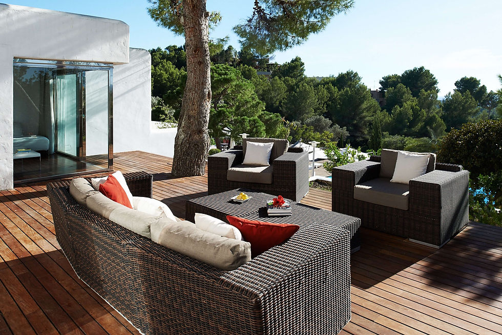 Villa for large groups outdoor lounge