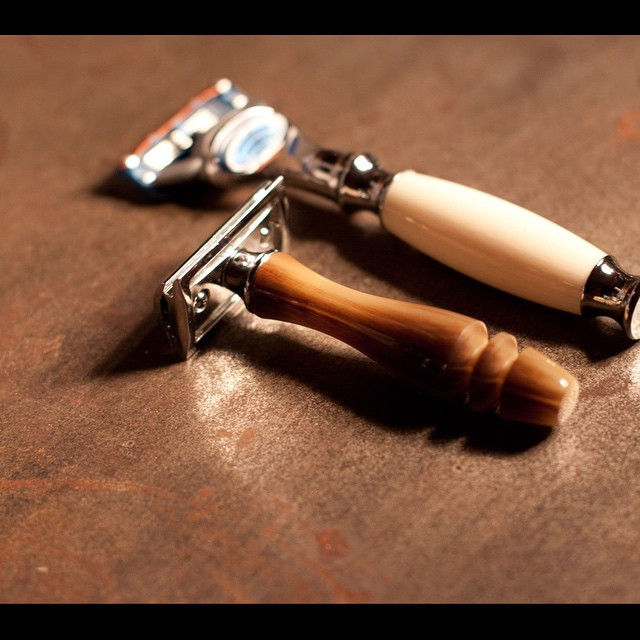 #design #industrialdesign #mensfashion #shaving #shavingset #grooming #packaging #gift #mengifts #fatherdays #razor #vintage #fusion