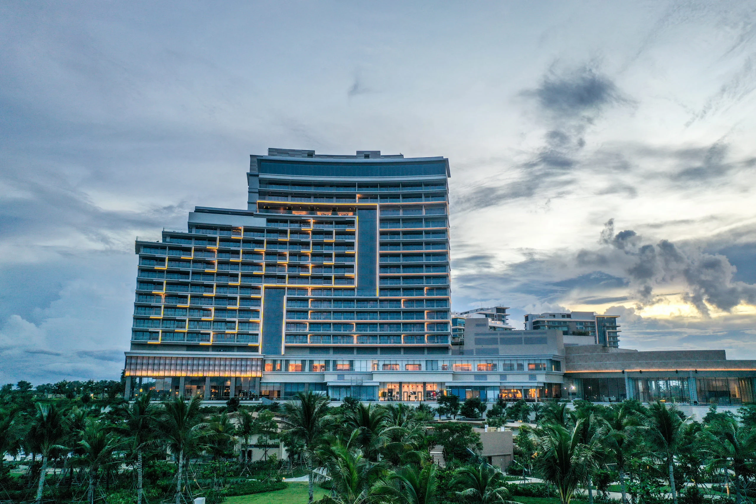DJI_0087-HHS-EXTERIOR-01-scaled.webp