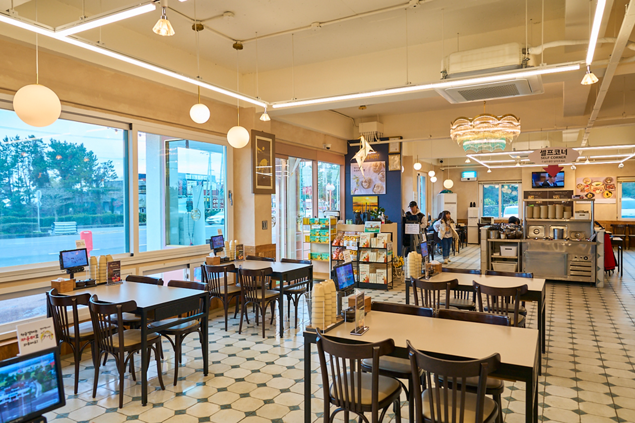 店內