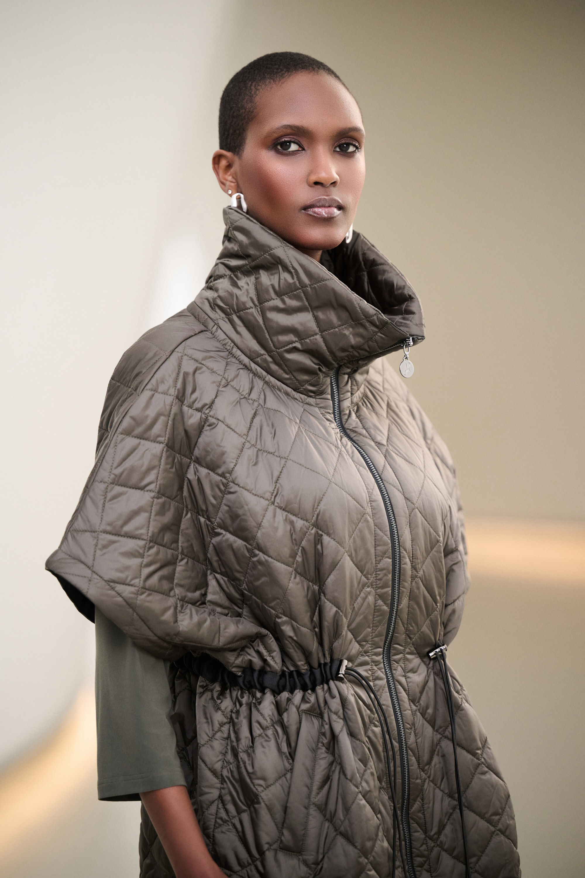Body warmer Joseph Ribkoff avocado