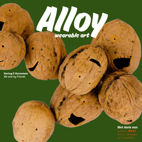 gezichtjes van walnoten - uitnodiging sieradenexpositie