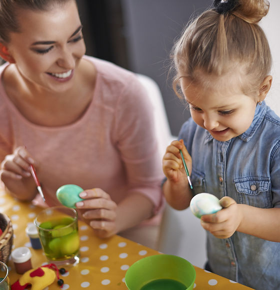 Decorating easter Eggs