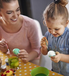 Decorating easter Eggs