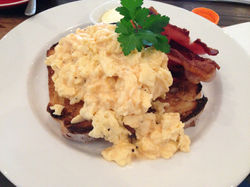 3 Little Pigs, Gisborne