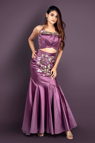 Wine Fish Cut Skirt And Crop Top With 