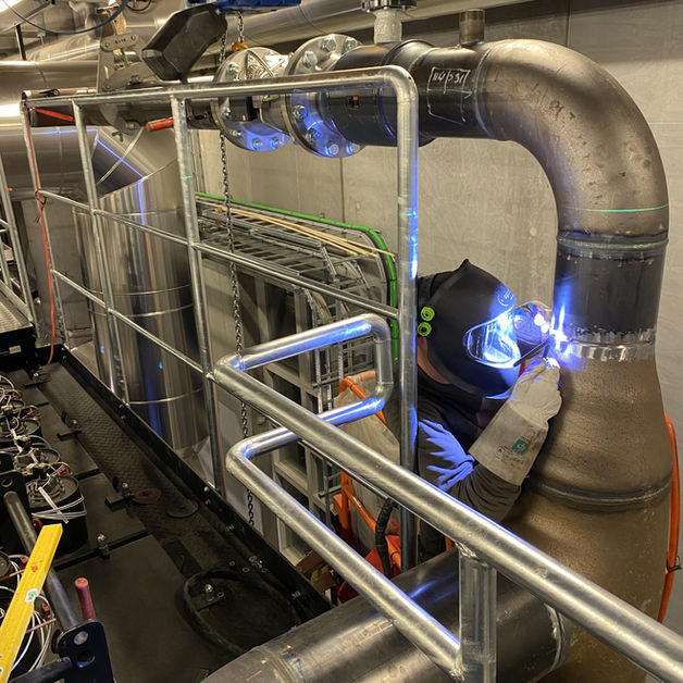 Svejsning og installation af rør i kedelrum til biobrændsel_15