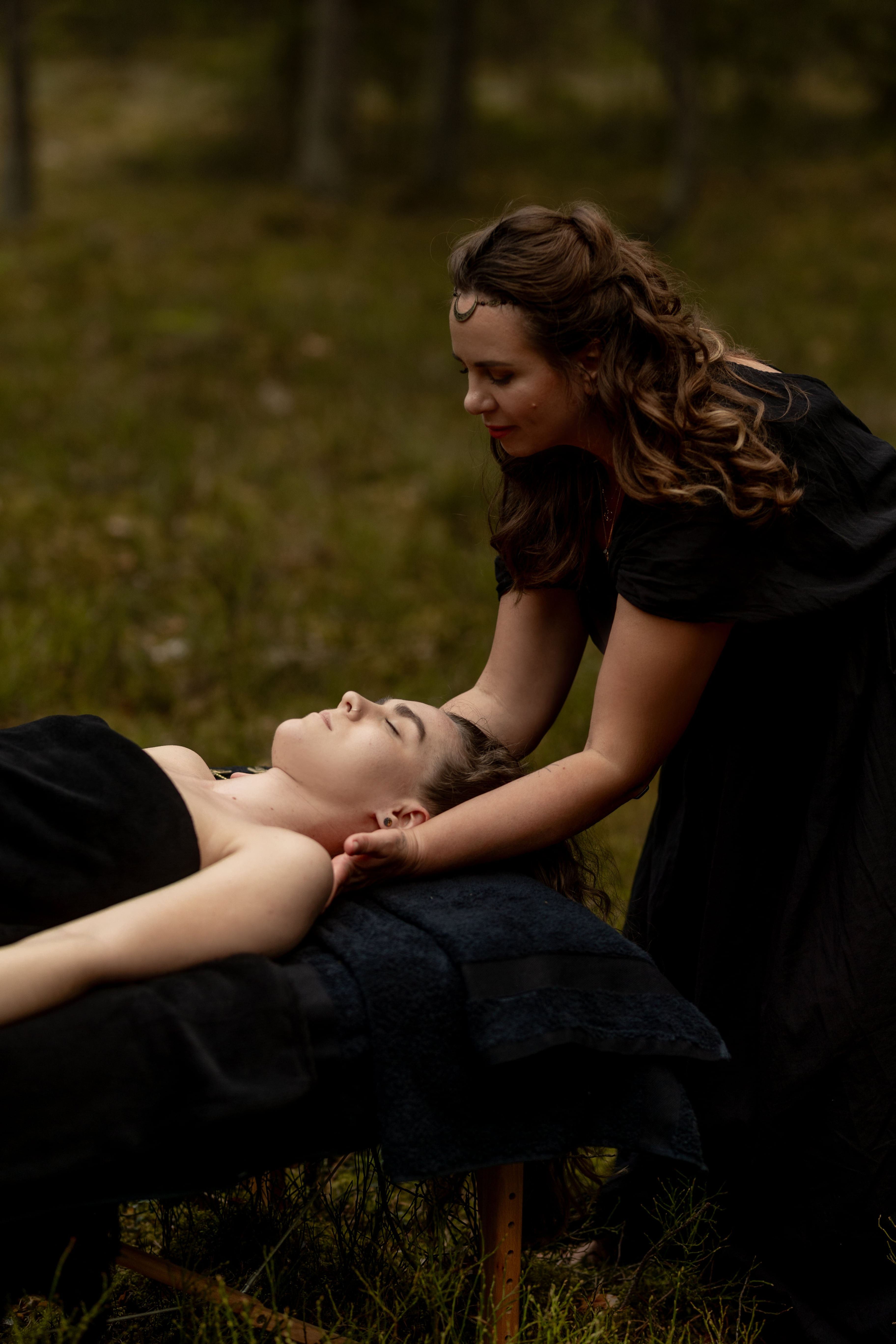 Masažai_Masažas_Energetinis masažas_atstatomasis viso kūno masažas