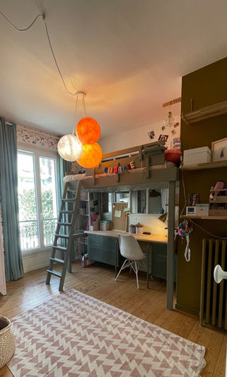 Lit mezzanine sur mesure, bureau et rangements sur mesure 