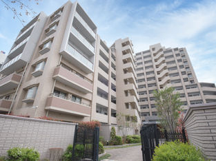 既設配管が使用できないため、マンションでの光回線用配管工事