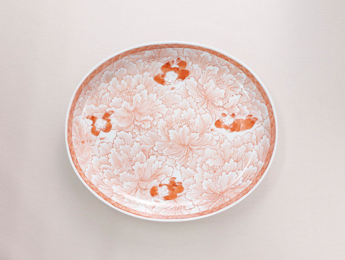 伊万里・有田焼「赤絵唐子遊戯図 楕円皿」/原松子作 | キャリア編集部