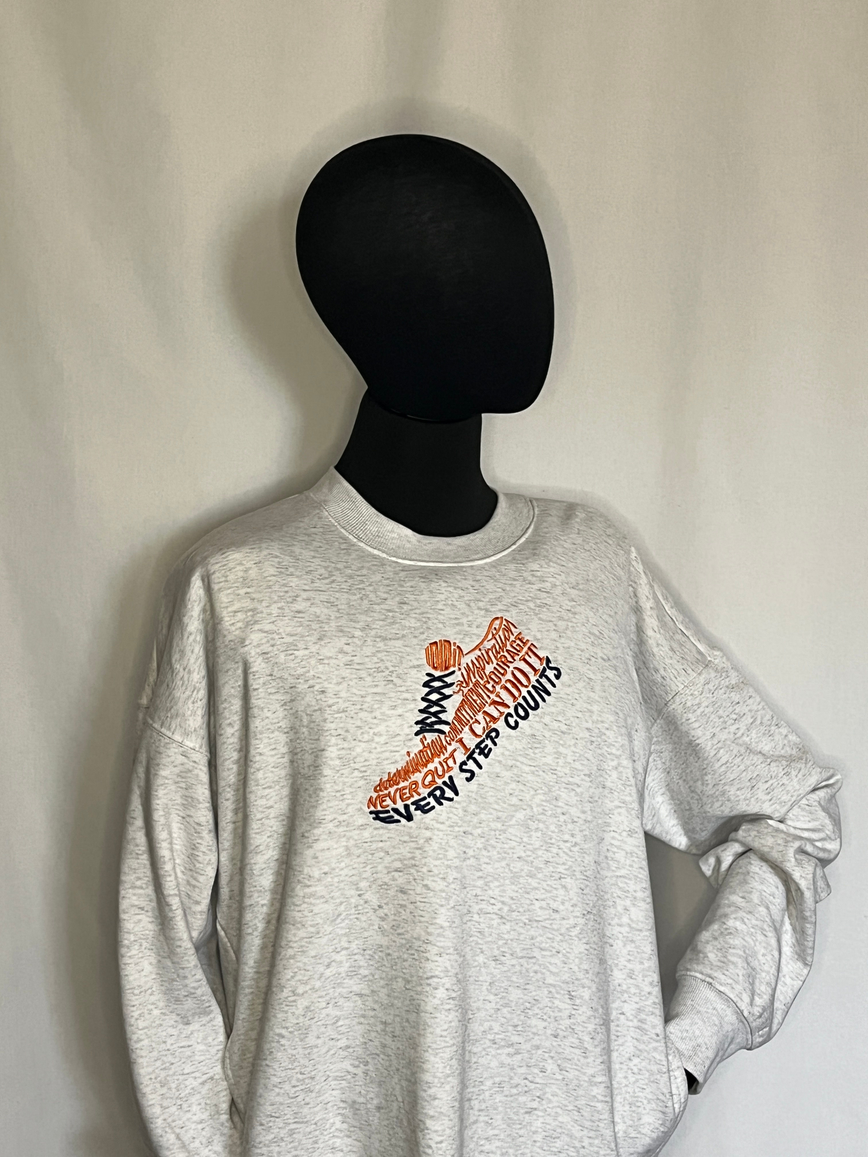 Every Step - SZ: M, White Heather Crew Side Pockets