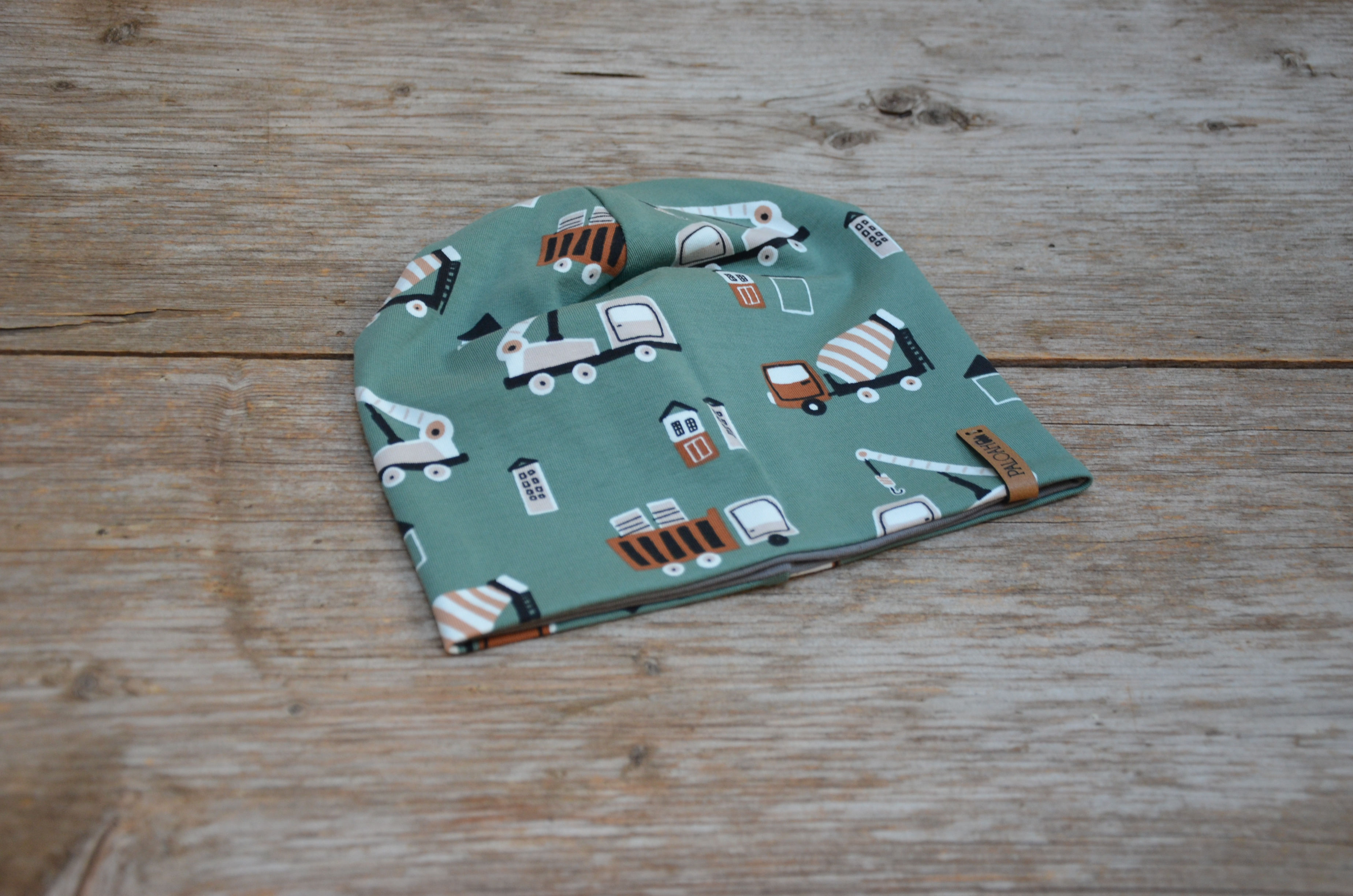 Wendebeanie mint-Baufahrzeuge/grau