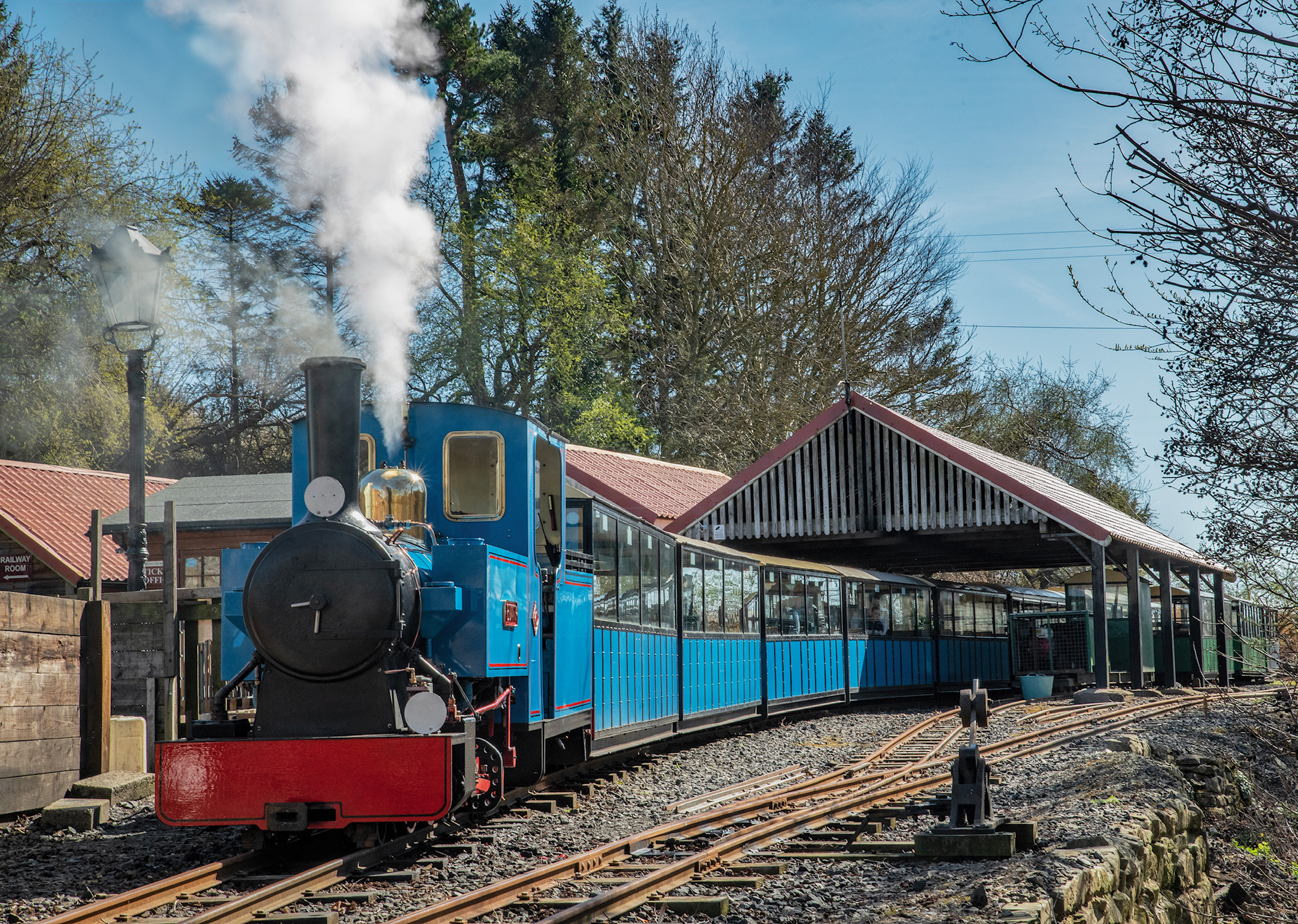 Bunty and passenger coaches at Heatherslaw station