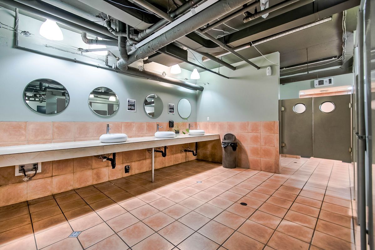 Spacious Change Rooms Vancouver Gym Near Me Olympus Fitness Centre