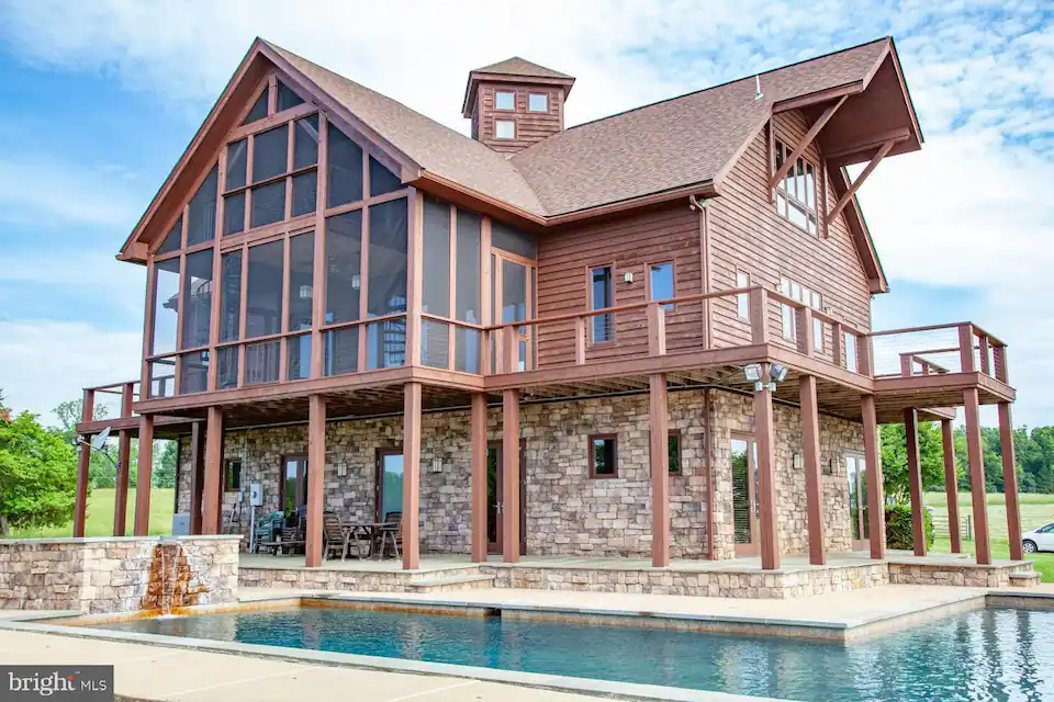 robertson airbnb.webp