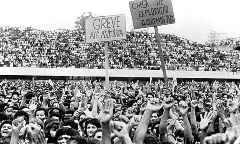 Conquistas trabalhistas resultantes de organização e luta, fortalecem a democracia e ampliam direitos, mas nunca quebraram o País Foto: Memorial da Democracia