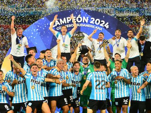 ¡La copa es de la Academia! Racing se coronó campeón de la Sudamericana en Asunción.
