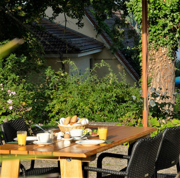Frühstück Seeterrasse Events, Feiern, Bankett, Seminar & Konferenzen im Waldhotel am See Berlin bei Brandenburg