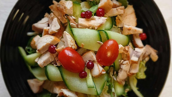 Fresh salat with chicken (G,L)