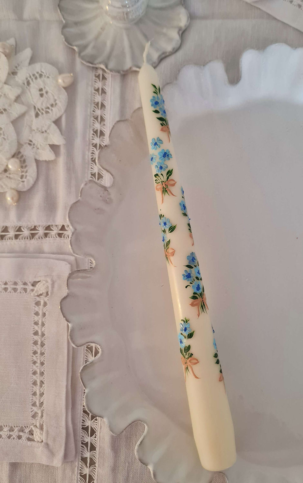 Thumbnail: Bloom's Embrace! Hand Painted Candle