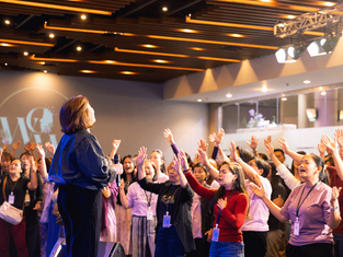 Women of Witness Goes to Manila