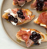 crostini ze sliwka suszona