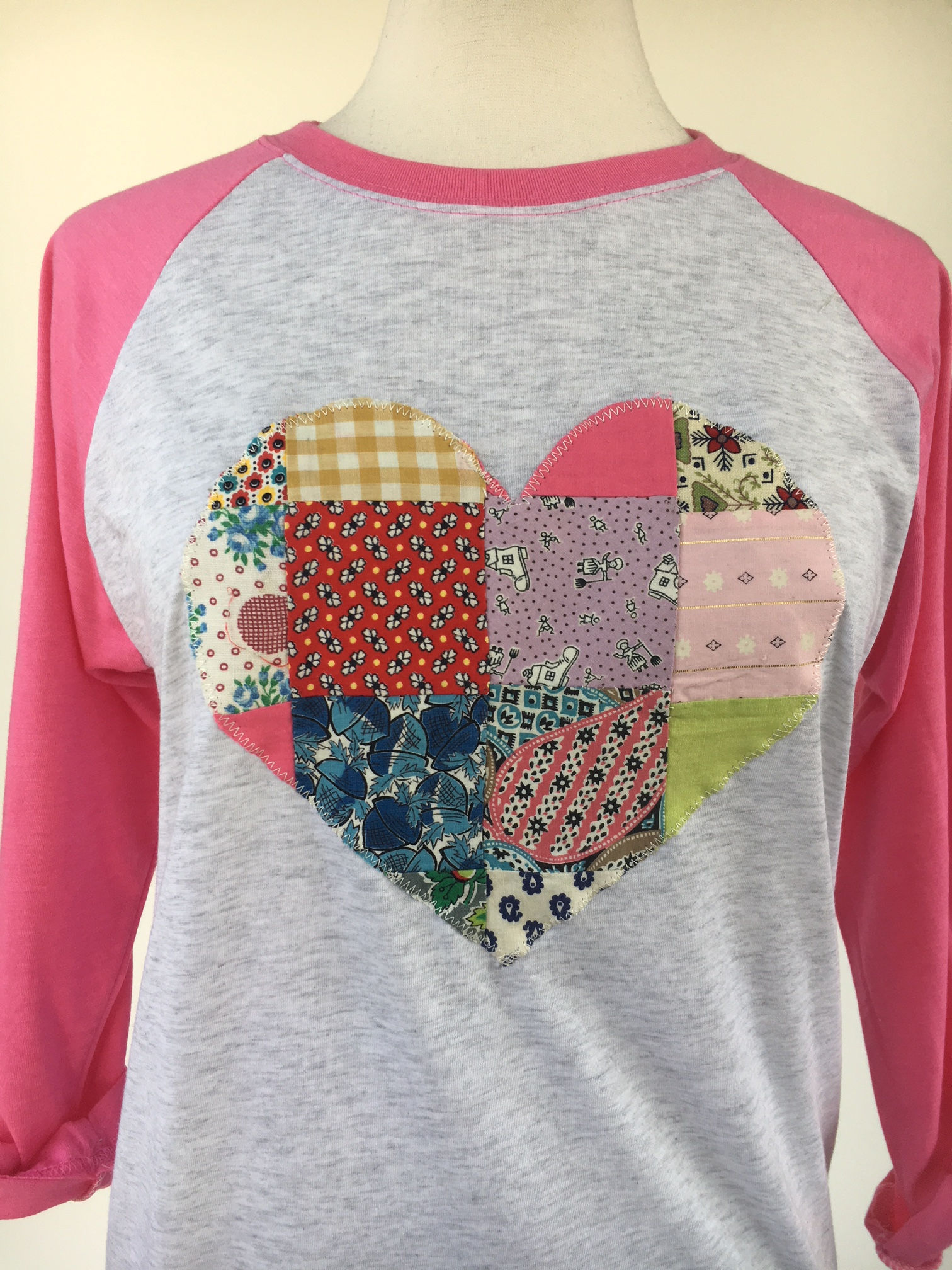 Patchwork heart raglan pink sleeve