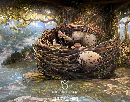 판타지풍경벽화_포토존제작_둥지안에알과사진_트릭아트_재미있는벽화.png