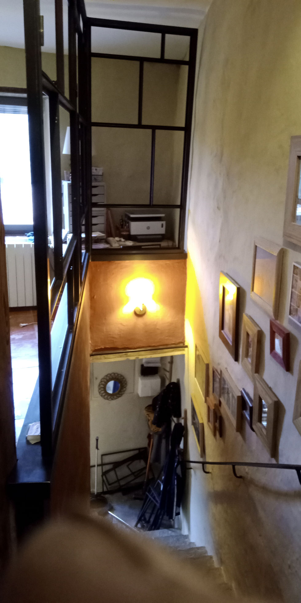 Verrière art déco
Verrière sur mesure
Verrière intérieure
Verrière métallique
Verrière industrielle
Verrière design
Verrière style art déco
Fabrication verrière
Installation verrière
Verrière acier sur mesure