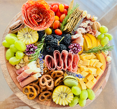 Service_MediumCharcuterie